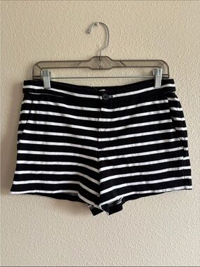 GAP Black & White Striped 100% cotton shorts